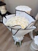 25 Pure White Roses