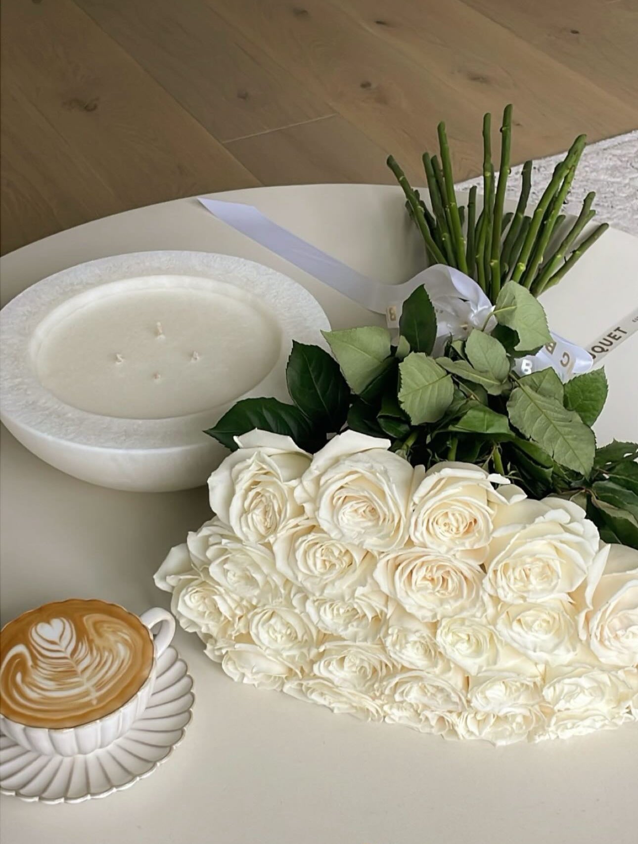 25 Pure White Roses – Blooming Bouquet co